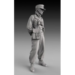 German tanker with arms backward - WWII (1/72)