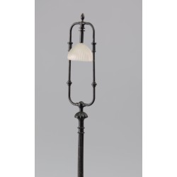 Antique street lamp (1/35)