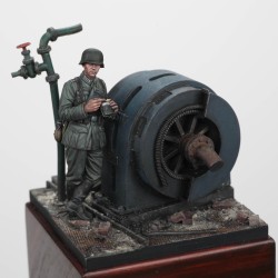 German infantry soldier eating - WWII (1/35 scale)