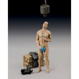 Shower time (1/48 scale)