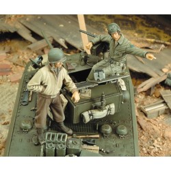 M3A3 Stuart Crew - WWII  (1/35)