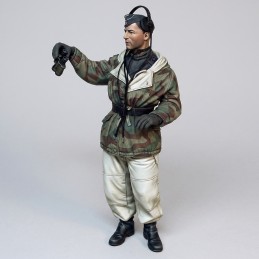 German tanker in winter dress (1/35 scale)