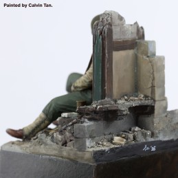 U.S. soldier at rest - with base (WWII) (1/35 scale)