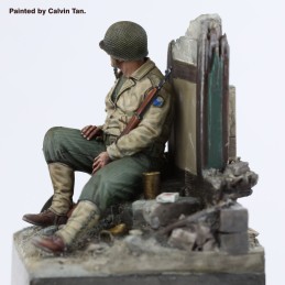 U.S. soldier at rest-WWII (1/35 scale)