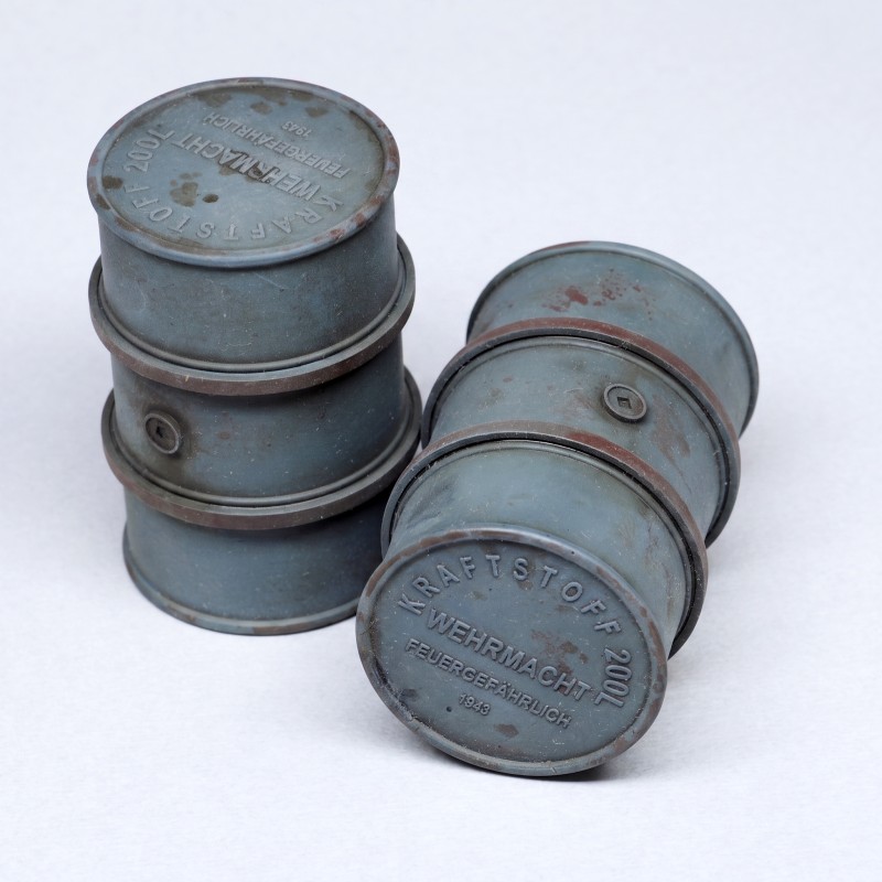German fuel drums - WWII (1/16 scale)