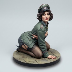 Pin-Up German Officer (1/35 scale)