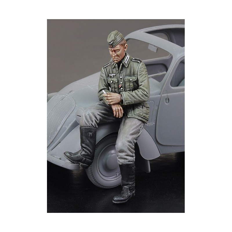 Citroen German Driver - WWII (1/35) 