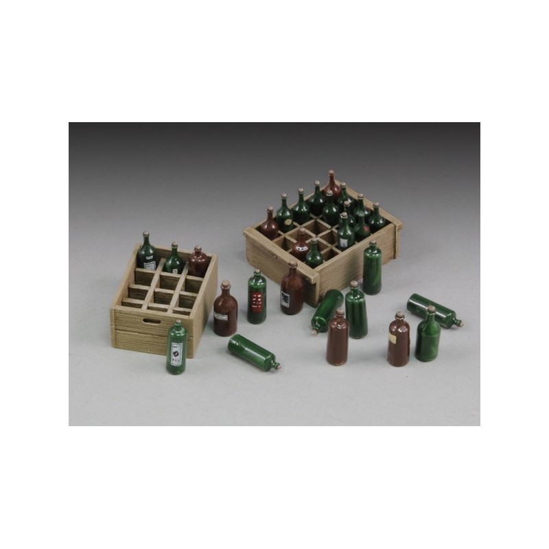 Royal Model 1/35 Scale Resin Model Kit – Various Wine Wicker Bottles, Fiasco, Glass Demijohn & Barrels #786