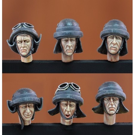 Italian tankers heads - WWII (1/35)