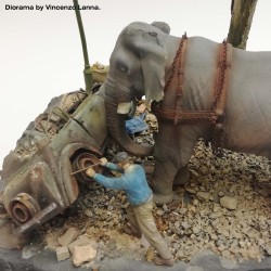Evacuee with his stuff (1/35)