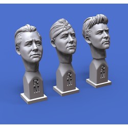 Soldiers painting (1/35 scale)