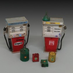 Modern gas pumps (1/35 scale)