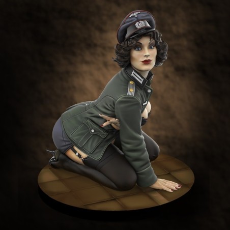 Pin-Up German Officer (75mm)