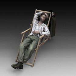 Soldier who sleeps (1/35 scale)