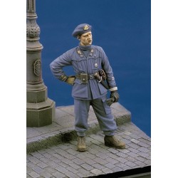 Italian Officer "Btg. Azzurro" - with base (1/35) 