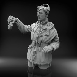 German tanker in winter dress with Tiger I Early cupola (1/16 scale)