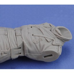 German tanker with arms backward-WWII (1/16 scale)