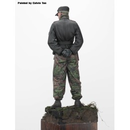 German tanker with arms backward-WWII (1/16 scale)