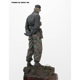 German tanker with arms backward-WWII (1/16 scale)