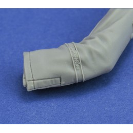 German tanker with arms backward-WWII (1/16 scale)