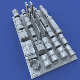 Tentpaks and bedrolls (1/48 scale)