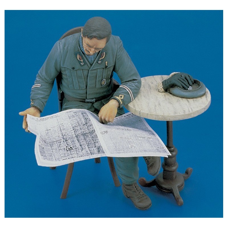 Italian Officer - WWII (1/16) Italian Officer - WWII (1/16)