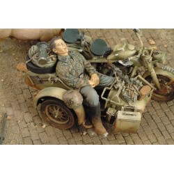 Sleeping SS Grenadier - WWII (1/35) 