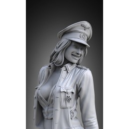 German officer girl  - WWII (75mm)
