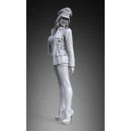 German officer girl  - WWII (75mm)