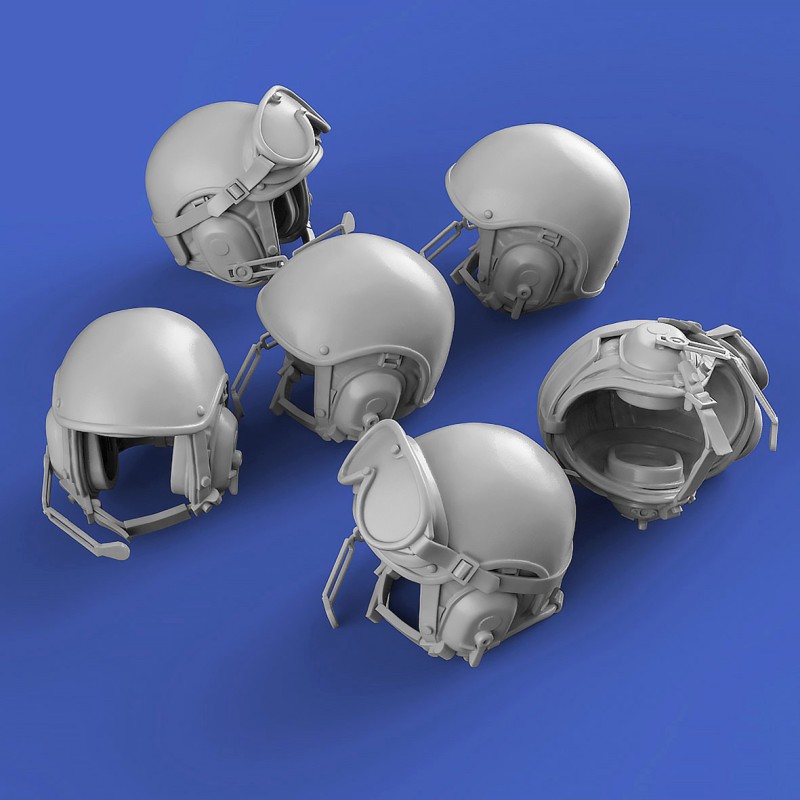 1:35 U.S. CVC helmets set