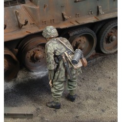 Waffen SS Granadier "1944" (1/35)