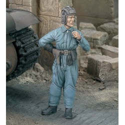 Russian Tanker at rest - WWII (1/35) 