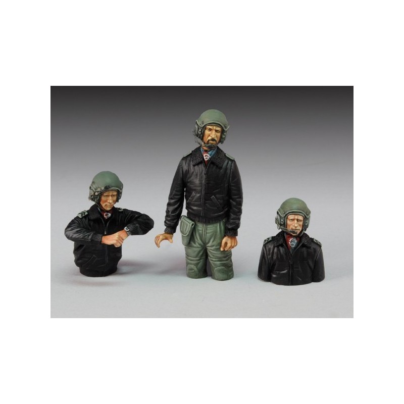 Modern italian tank crew - No.2 (1/35) Modern italian tank crew - No.2 (1/35)