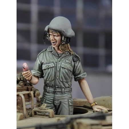 Israeli woman tanker "call from my boyfriend" (1/35)